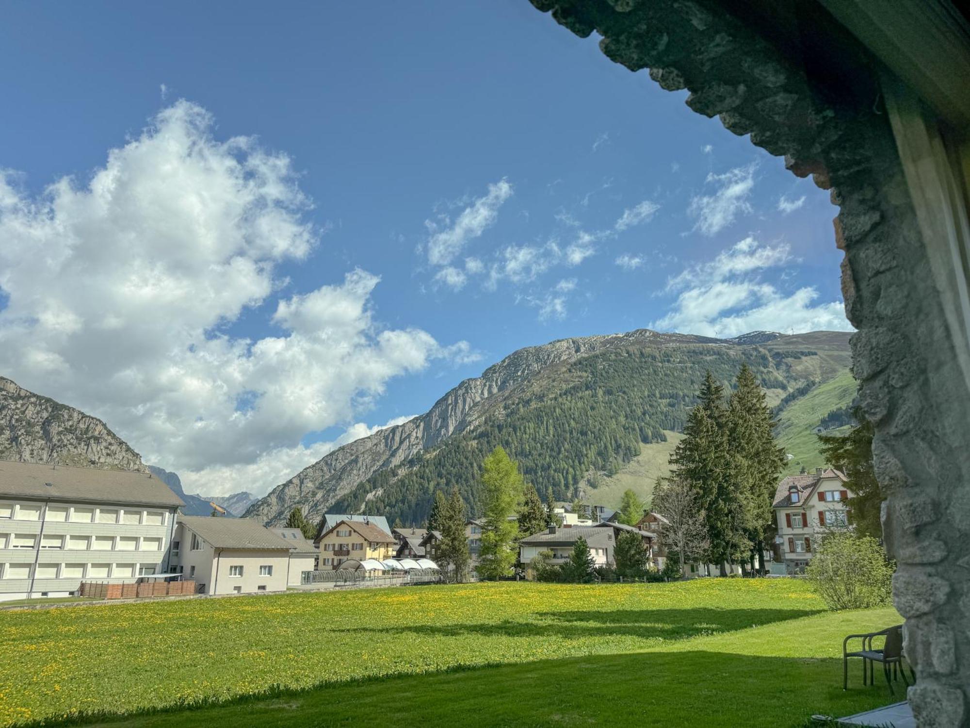 Apartment Modernes Bergblick Im Herzen Von Sonne & Terasse Andermatt